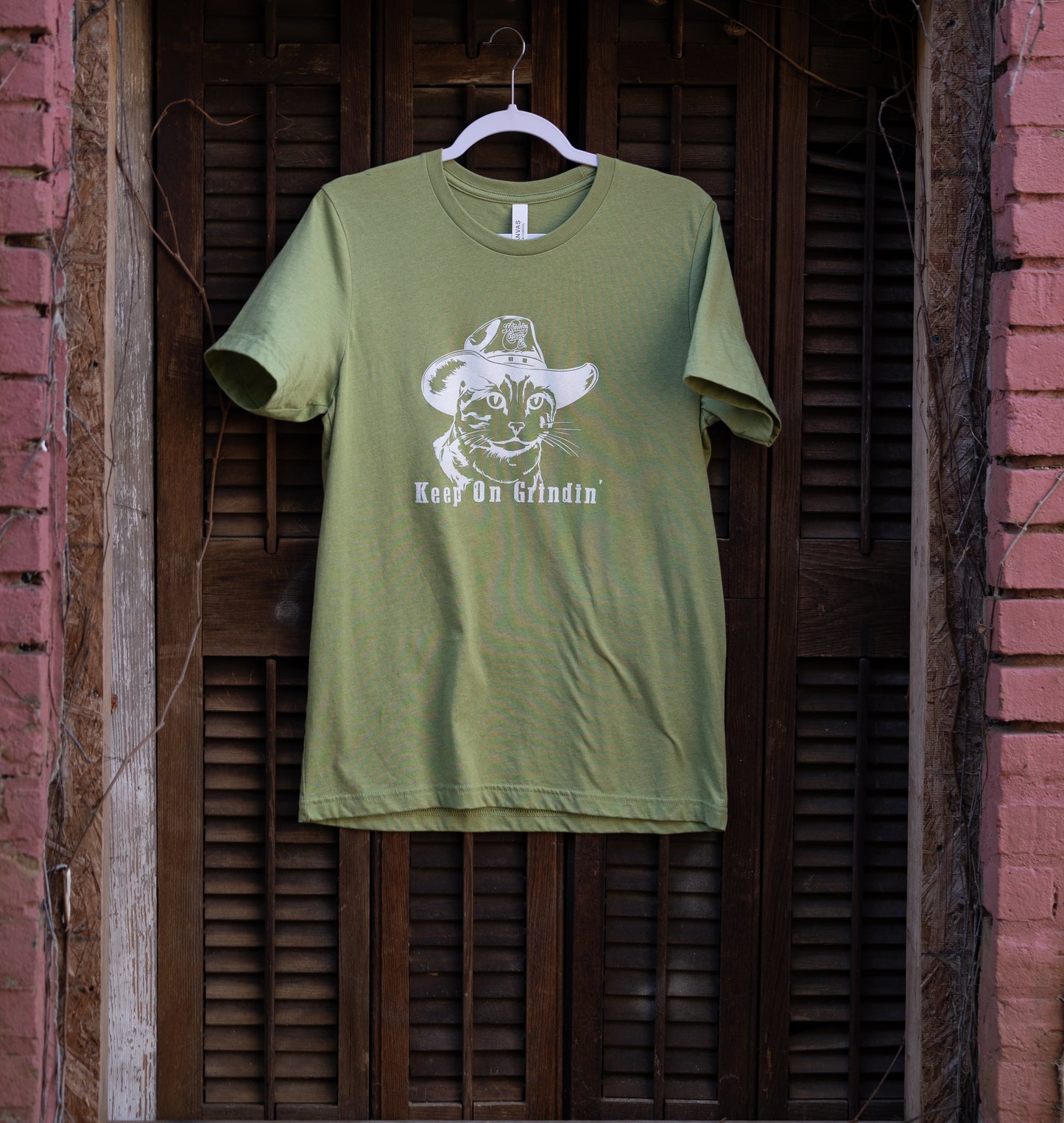 Keep on Grindin' (Cat) T Shirt White/Green